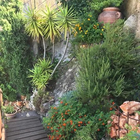 Villa-gaby Entière * Mentone